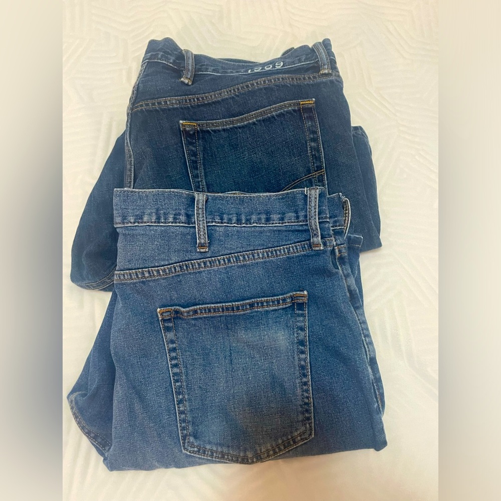 2 pairs Men Jeans Size 38X30 GAP/Old Navy